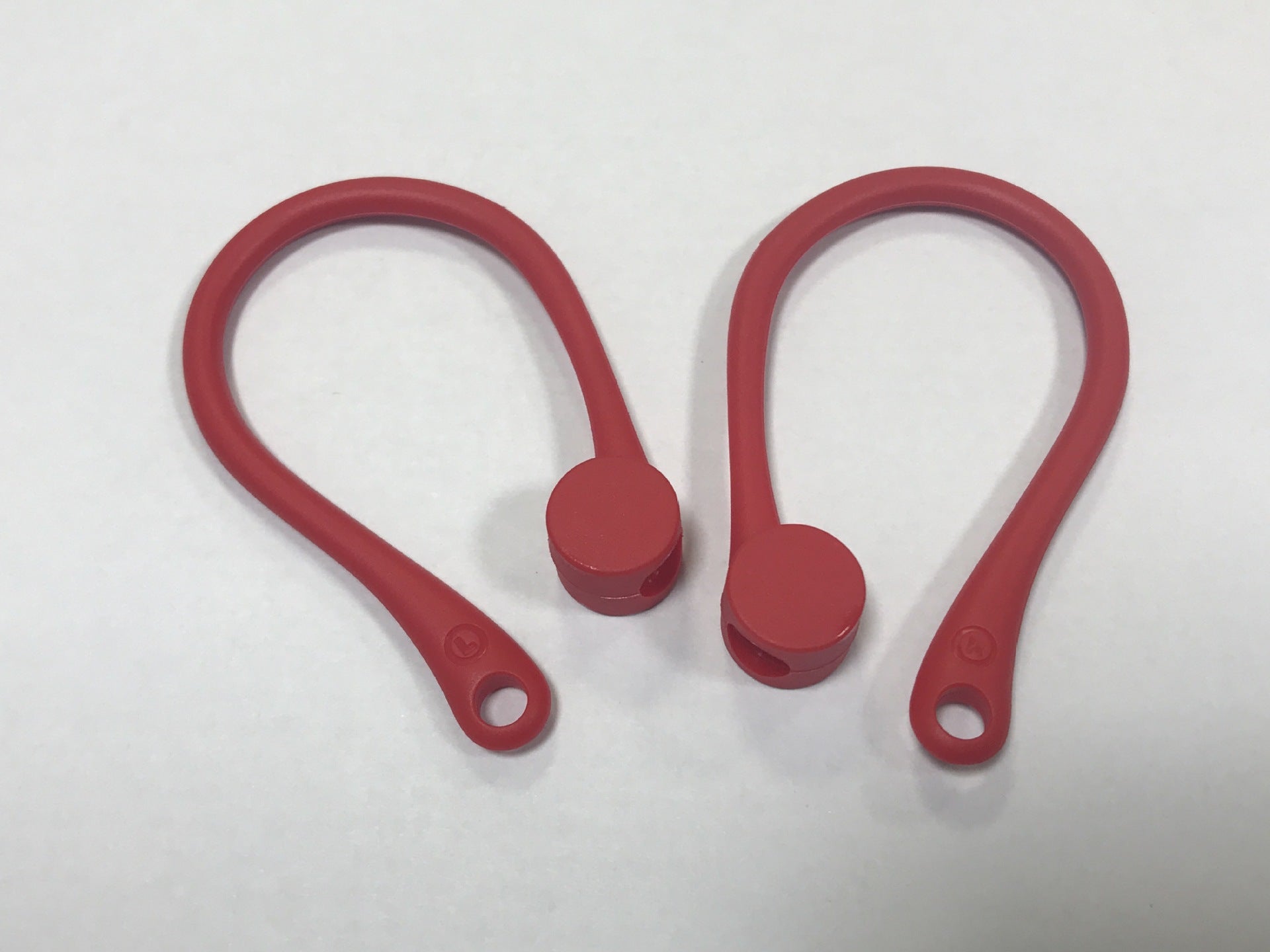 Anti-Lost And Anti-Drop TPU Earphone Buckle.