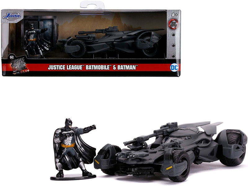 2017 Batmobile with Diecast Batman Figurine "Justice League" (2017) Movie "DC Comics" "Hollywood Rides" Series 1/32 Diecast Model Car by Jada.