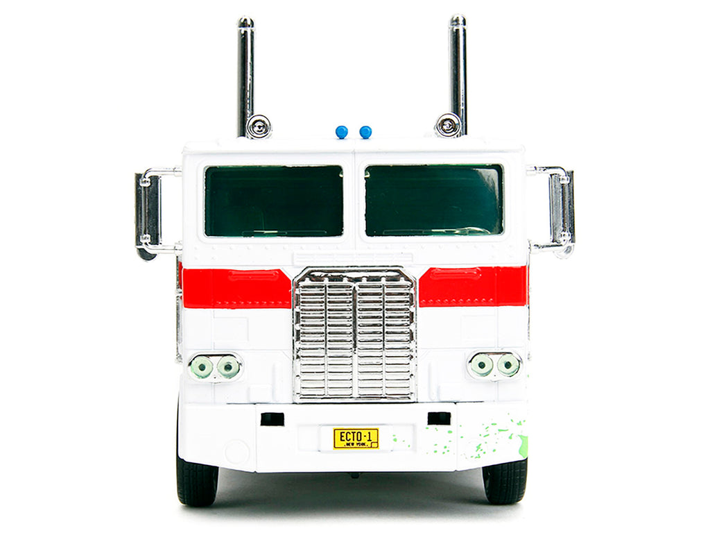 G1 Autobot Optimus Prime Truck White with Robot on Chassis.