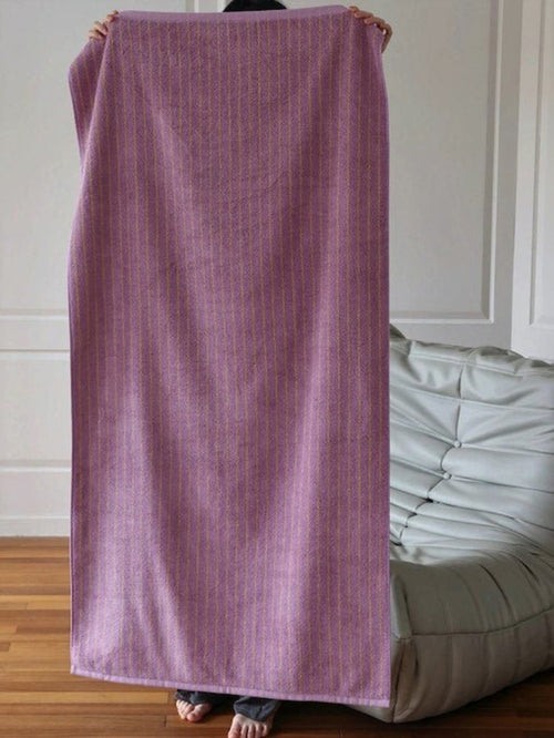 Ultra Soft Absorbent Retro Stripe Bath Towel - 100% Organic Cotton.